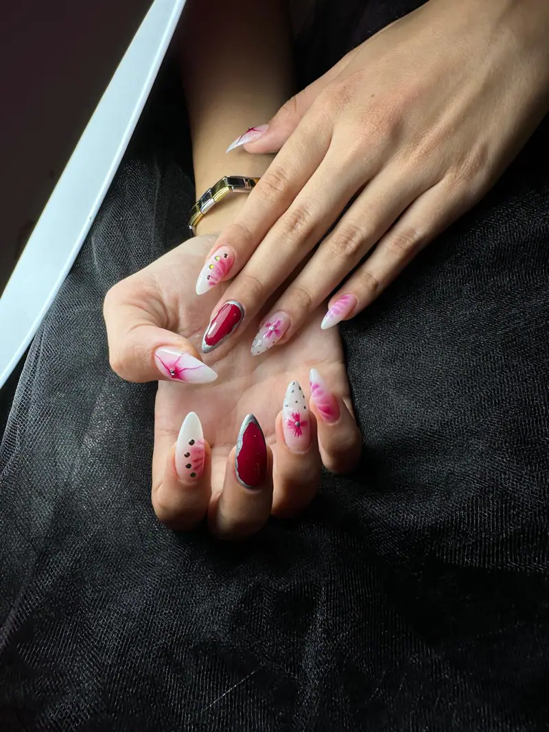 Avlu Arts nail art çalışması 7