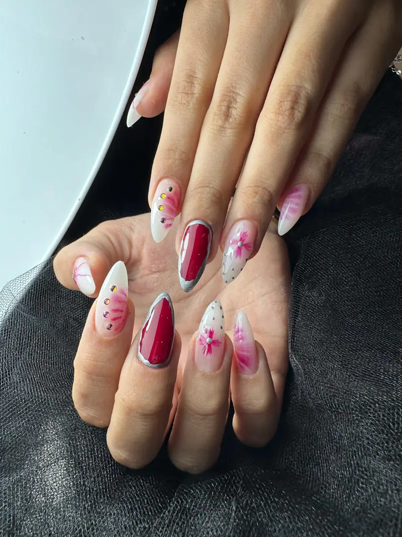 Avlu Arts nail art çalışması 30